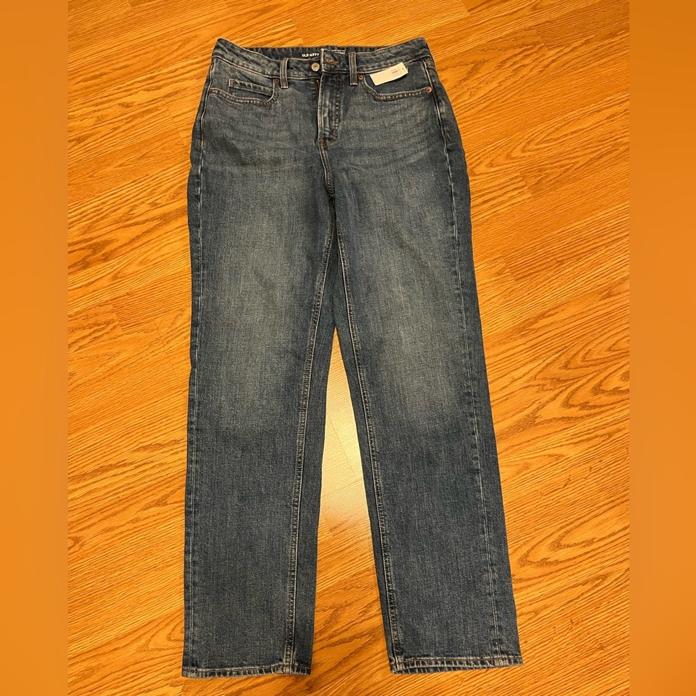 NWT Old Navy Medium Wash Straight Jeans